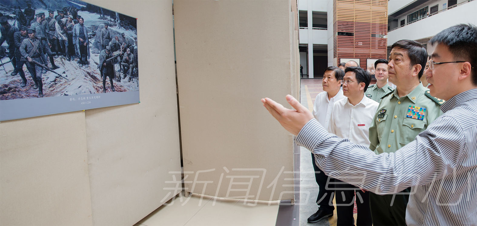 中央军委委员、国务委员兼国防部长常万全一行莅临我校视察调研国防教育工作