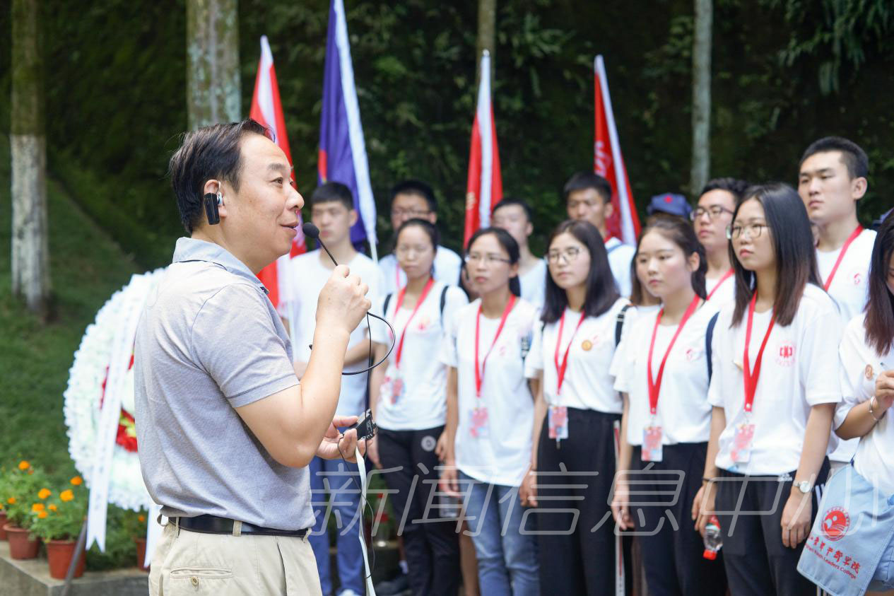 我校开展大学生暑期“三下乡"社会实践活动