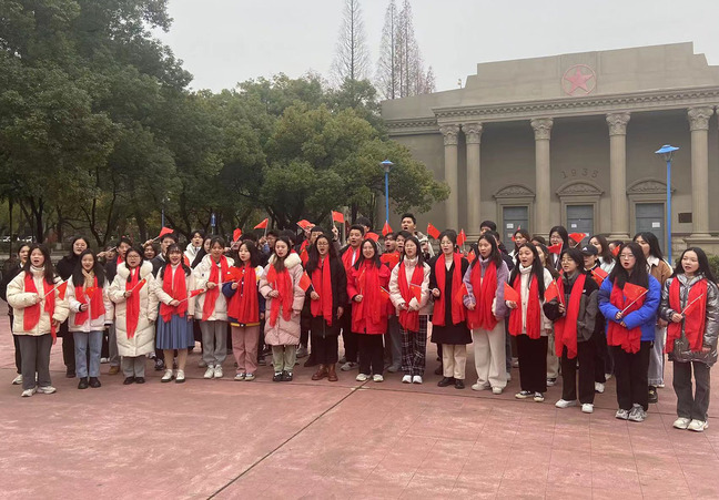 【奋斗百年路 启航新征程】音乐学院师生传唱歌曲《领航》