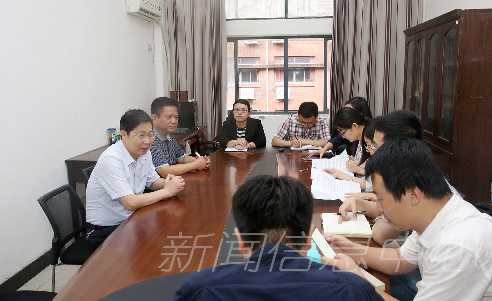 我校“两个体验日”活动受到中央媒体广泛关注