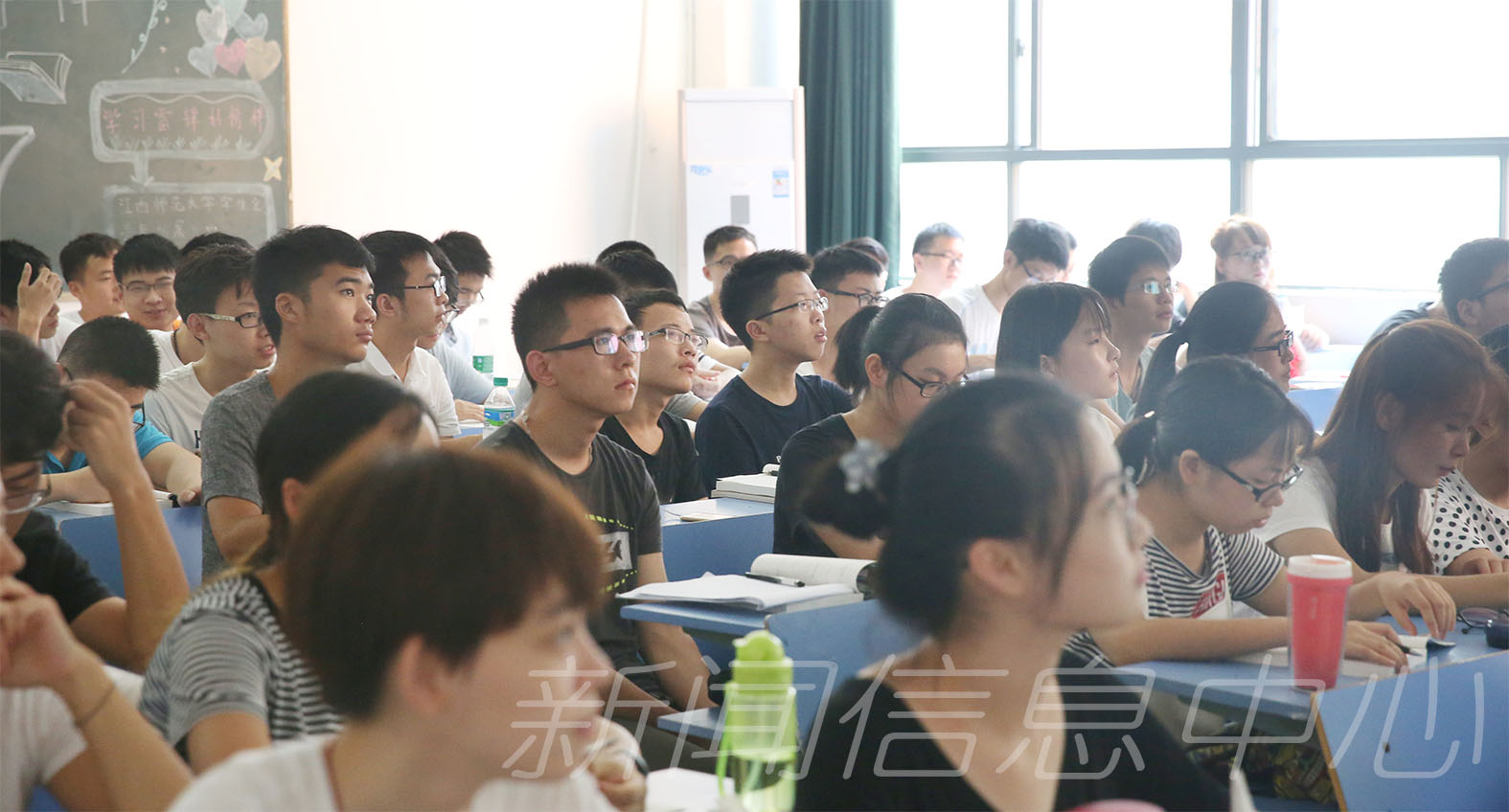 新学期开学第一天校领导视察教学工作