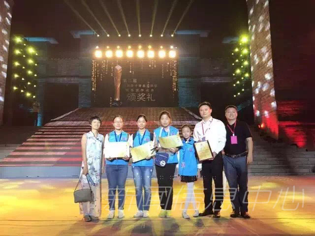 我校学生在第二届中华学子青春国学荟“国学达人”挑战赛中获佳绩