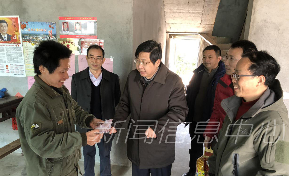 校领导深入定点帮扶村调研走访