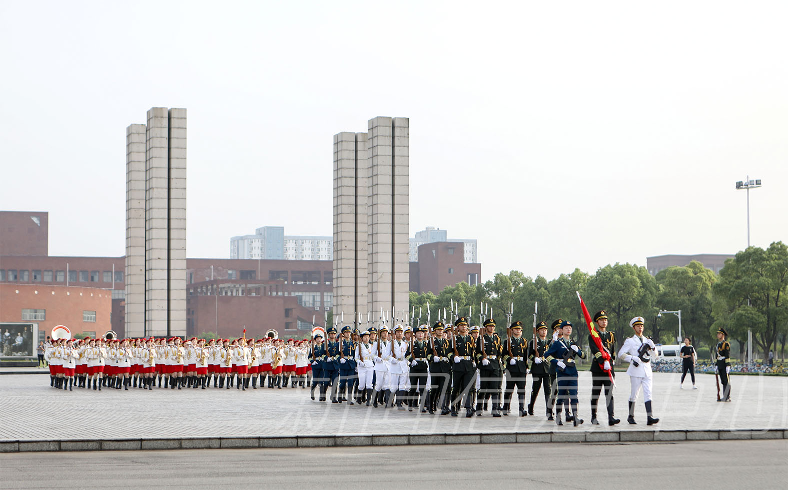 省委书记、省长刘奇莅校调研指导