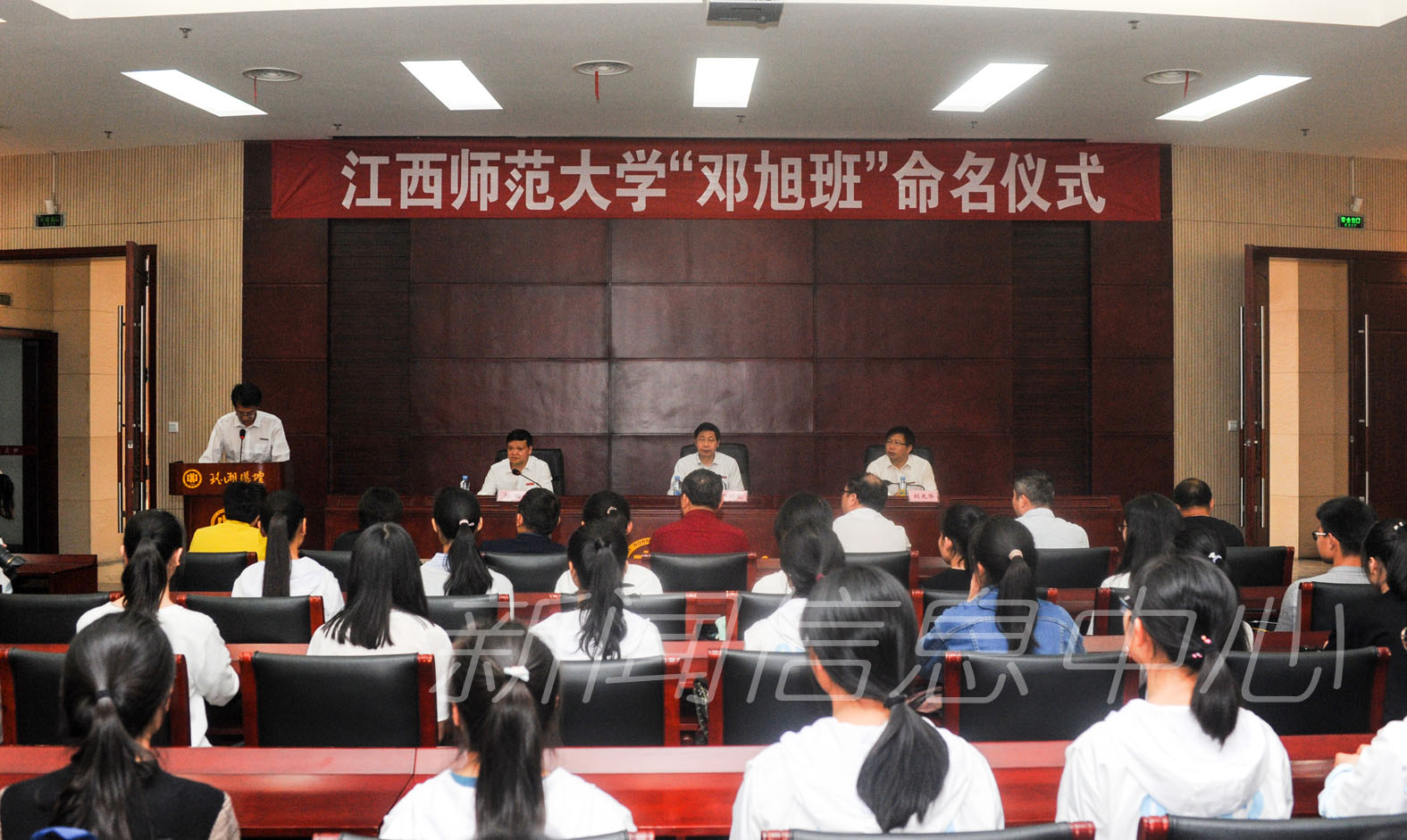 祭奠缅怀先烈 传承红色基因——学校多种形式开展清明节主题教育活动
