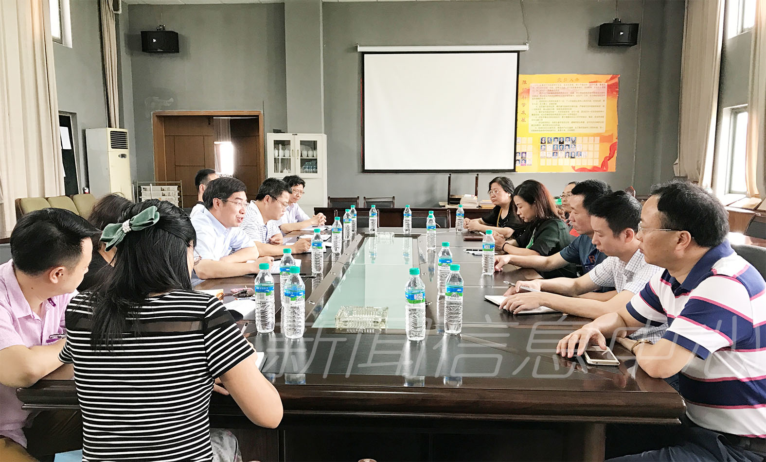 教代会代表走进后勤保障处（后勤公司）开展巡视工作