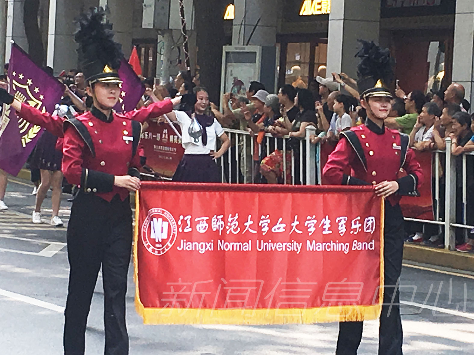 我校女大学生军乐团再次精彩亮相南昌国际军乐节
