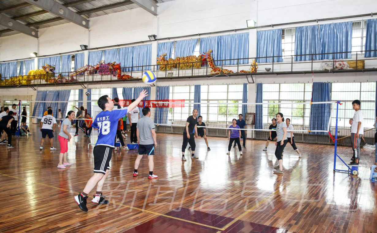 学校第二届教职工气排球比赛圆满结束